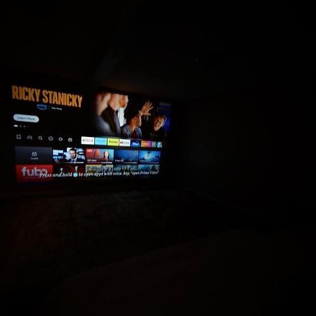 Brand New Cozy Modern Bungalow W/Hot Tub+Movieroom 7 Min From Uptown Charlotte Bagian luar foto
