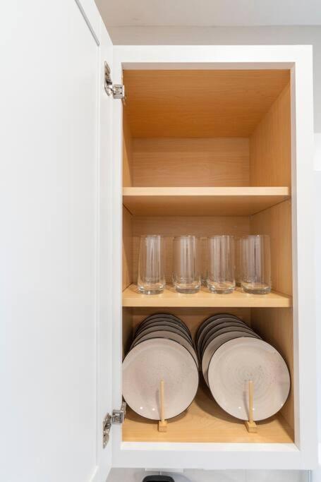 Brand New Cozy Modern Bungalow W/Hot Tub+Movieroom 7 Min From Uptown Charlotte Bagian luar foto