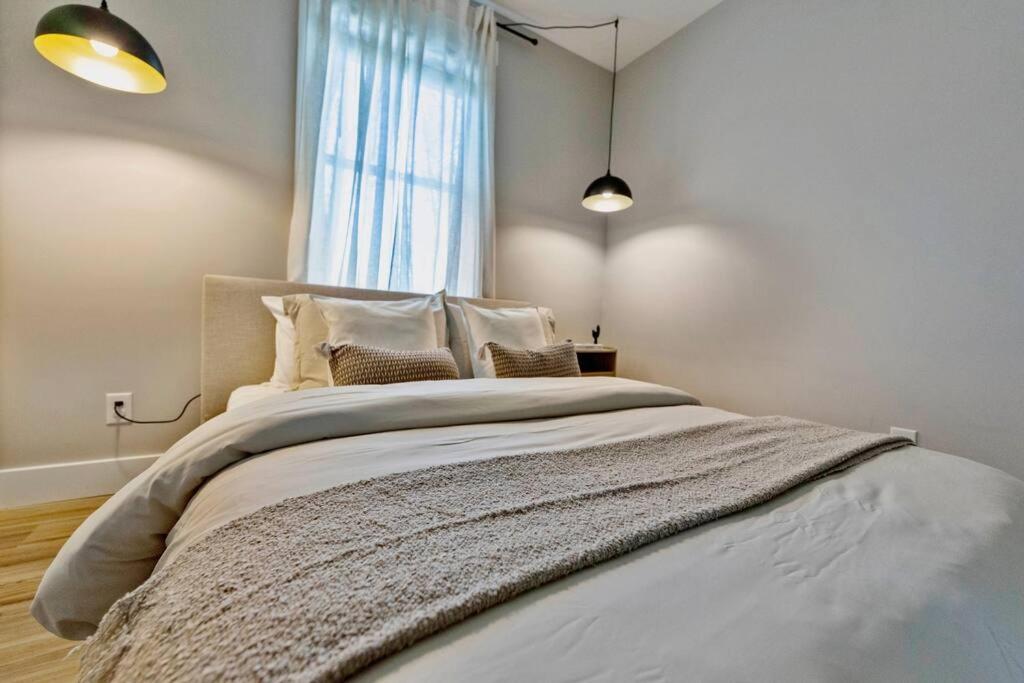 Brand New Cozy Modern Bungalow W/Hot Tub+Movieroom 7 Min From Uptown Charlotte Bagian luar foto