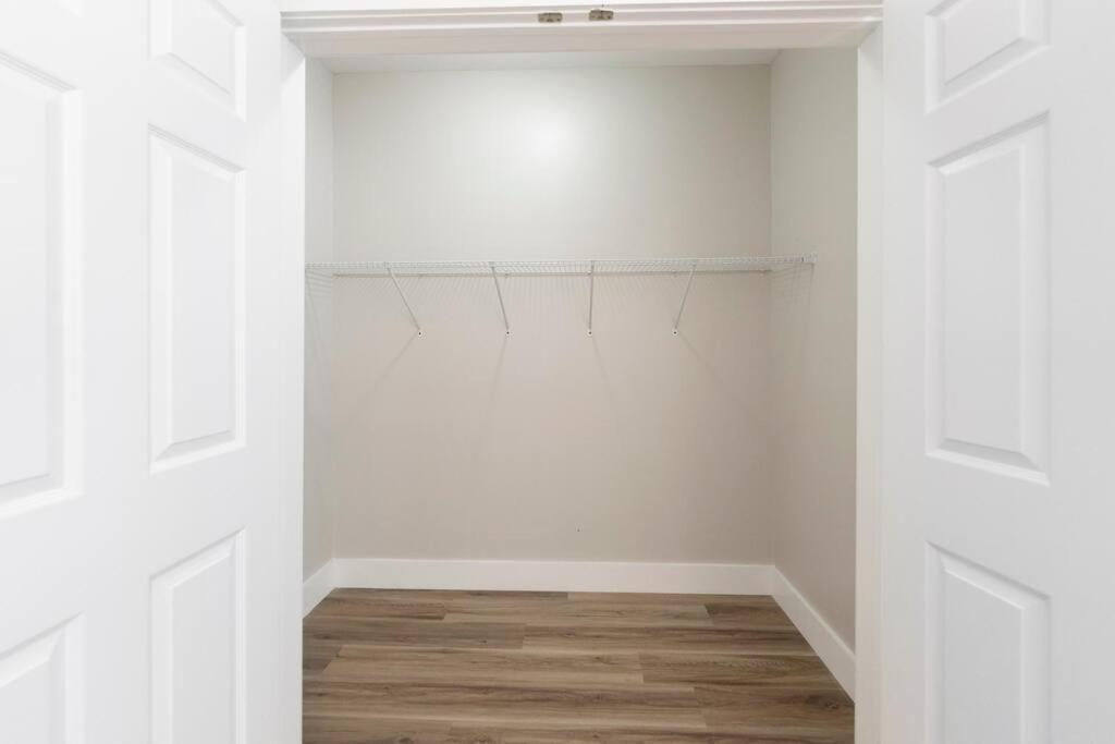 Brand New Cozy Modern Bungalow W/Hot Tub+Movieroom 7 Min From Uptown Charlotte Bagian luar foto