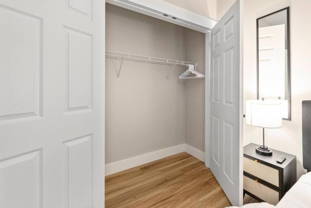 Brand New Cozy Modern Bungalow W/Hot Tub+Movieroom 7 Min From Uptown Charlotte Bagian luar foto